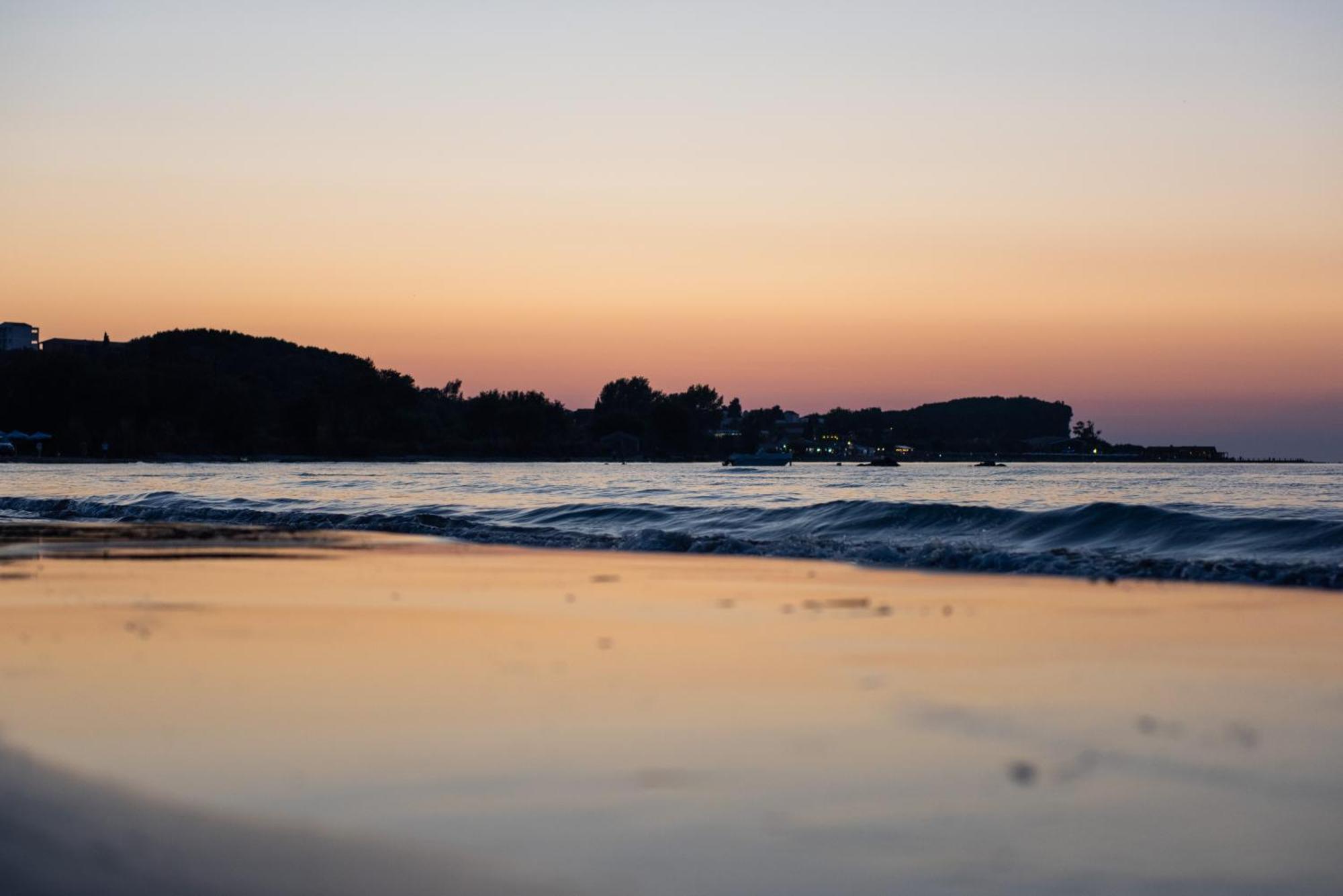 Aphrodite Beach Hotel Corfu Roda  Dış mekan fotoğraf